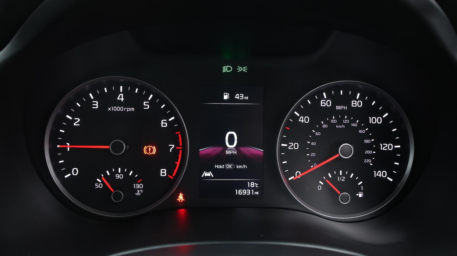 Used Kia Stonic 2023 for sale - 76398035: Photo 11