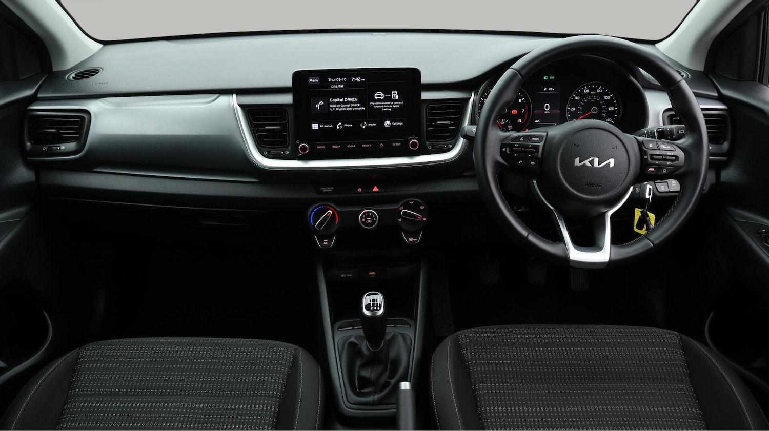 Used Kia Stonic 2023 for sale - 76398035: Photo 14