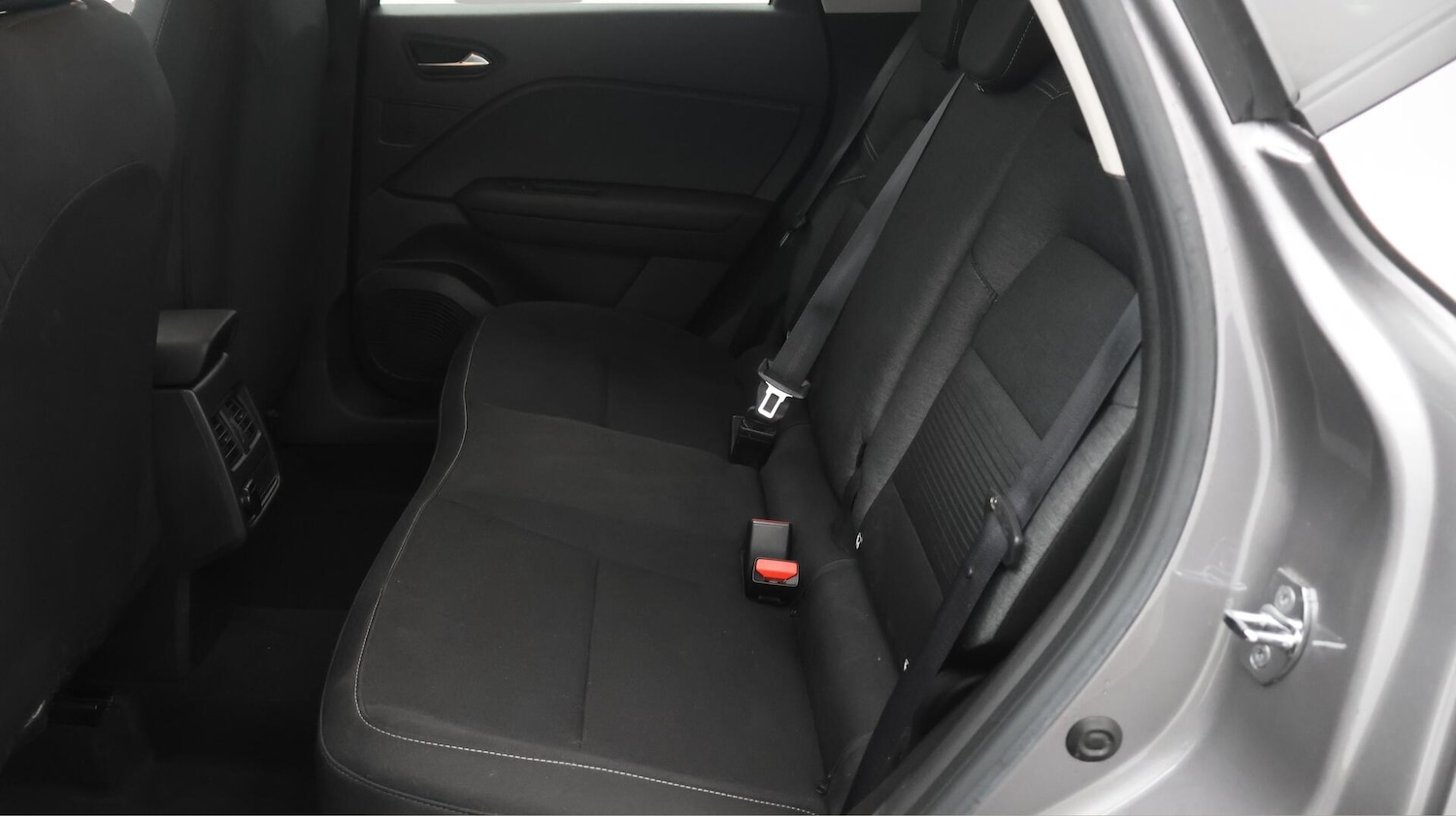 Used Renault Captur for sale - 76472650: Photo 17