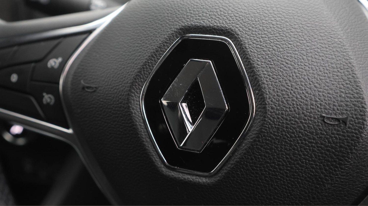 Used Renault Captur for sale - 76472650: Photo 22