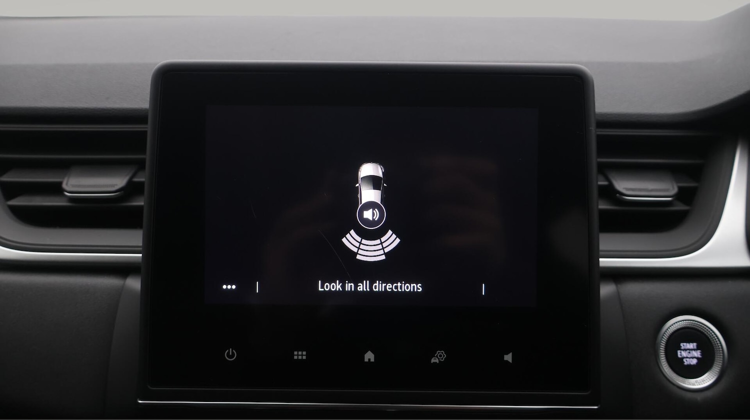 Used Renault Captur for sale - 76472650: Photo 25