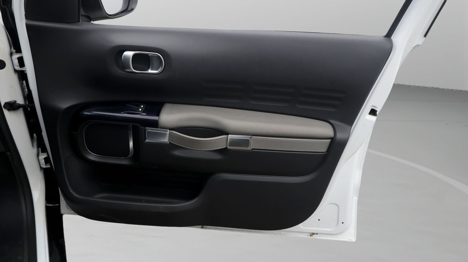 Used Citroen C4 Cactus for sale - 77365511: Photo 15