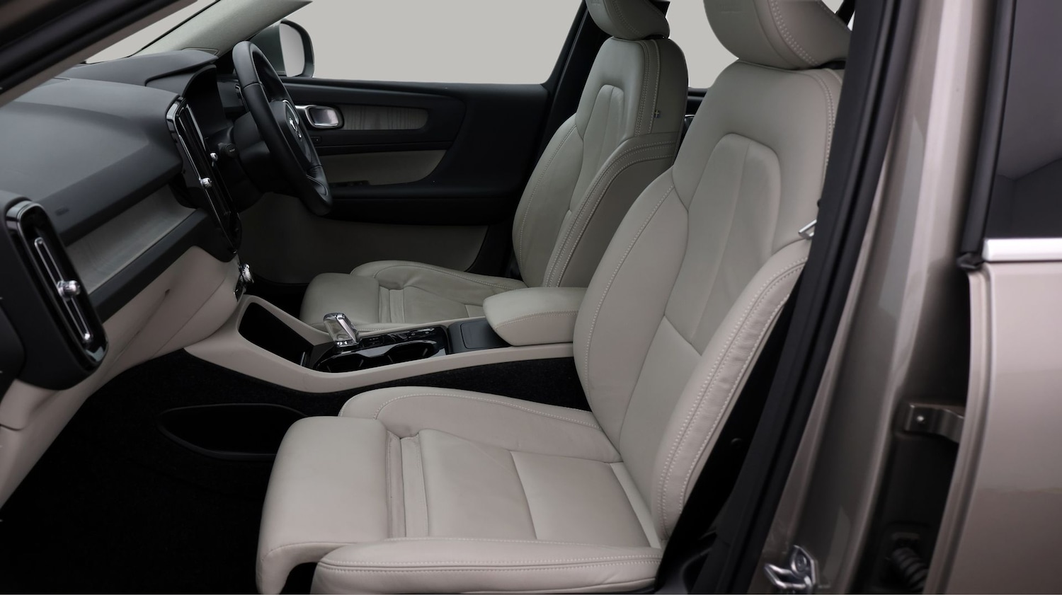 Used Volvo XC40 2020 for sale - 77461909: Photo 14