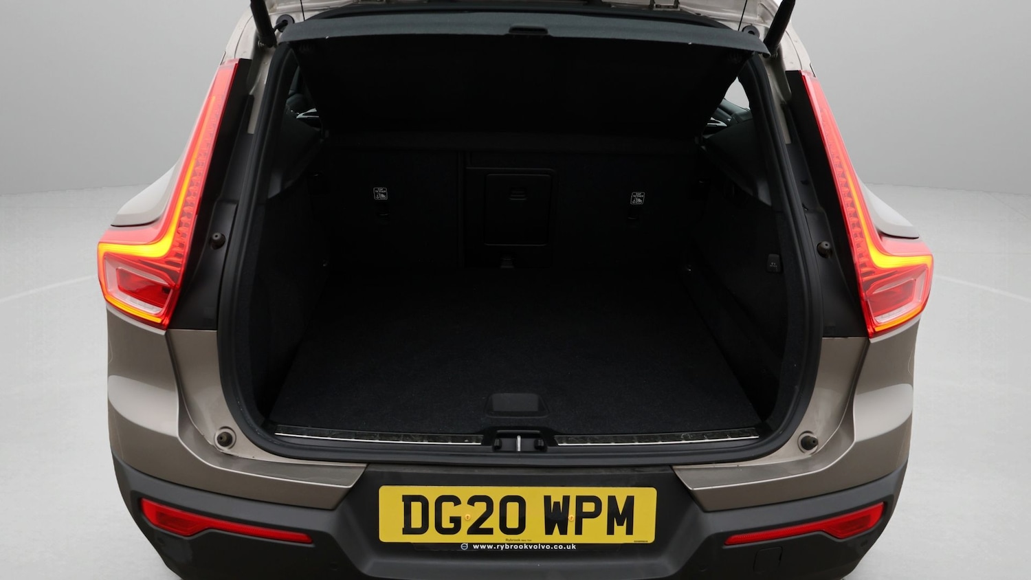 Used Volvo XC40 2020 for sale - 77461909: Photo 17