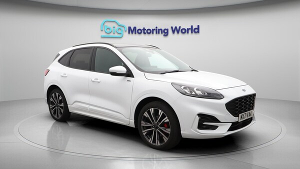 Used Ford Kuga 2021 for sale - 76213930: Photo 2