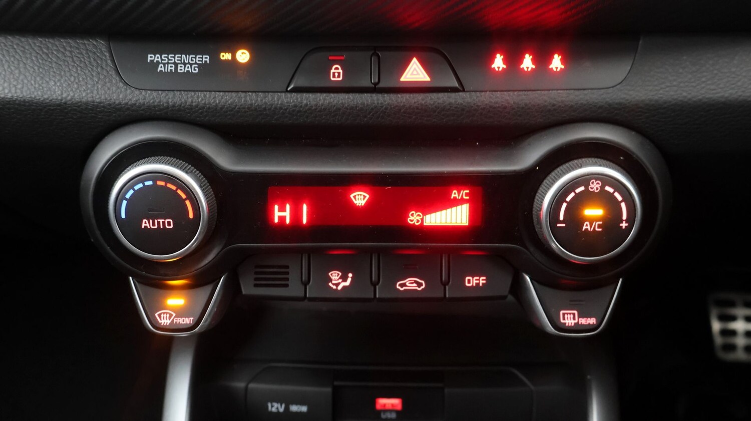 Used Kia Stonic 2021 for sale - 77675510: Photo 12