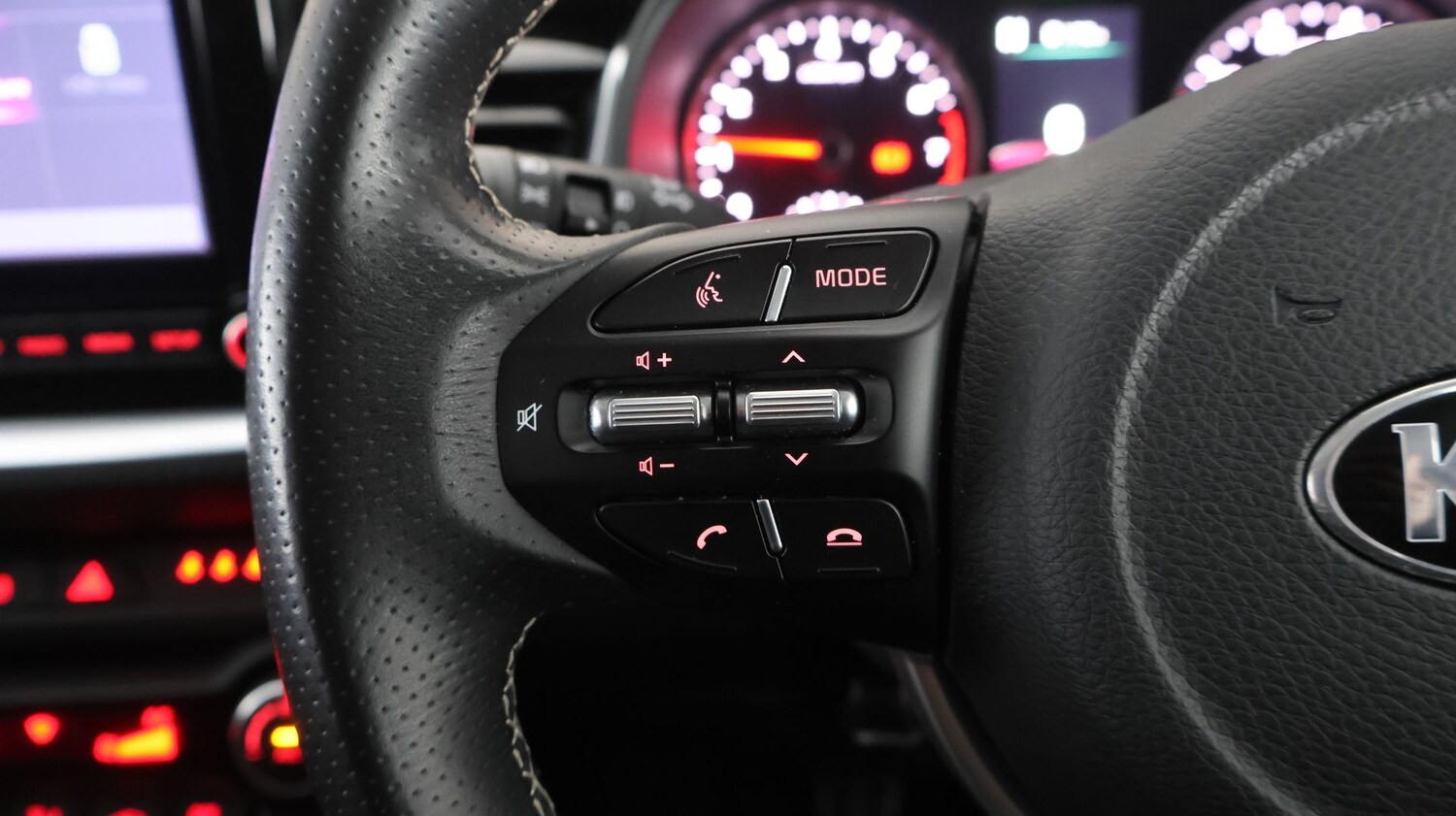 Used Kia Stonic 2021 for sale - 77675510: Photo 24