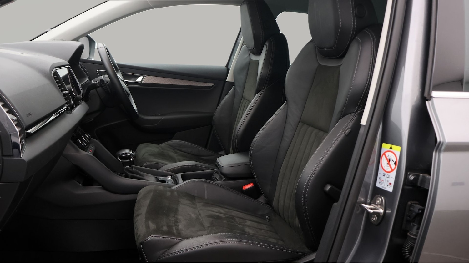 Used Skoda Karoq 2024 for sale - 77350259: Photo 14