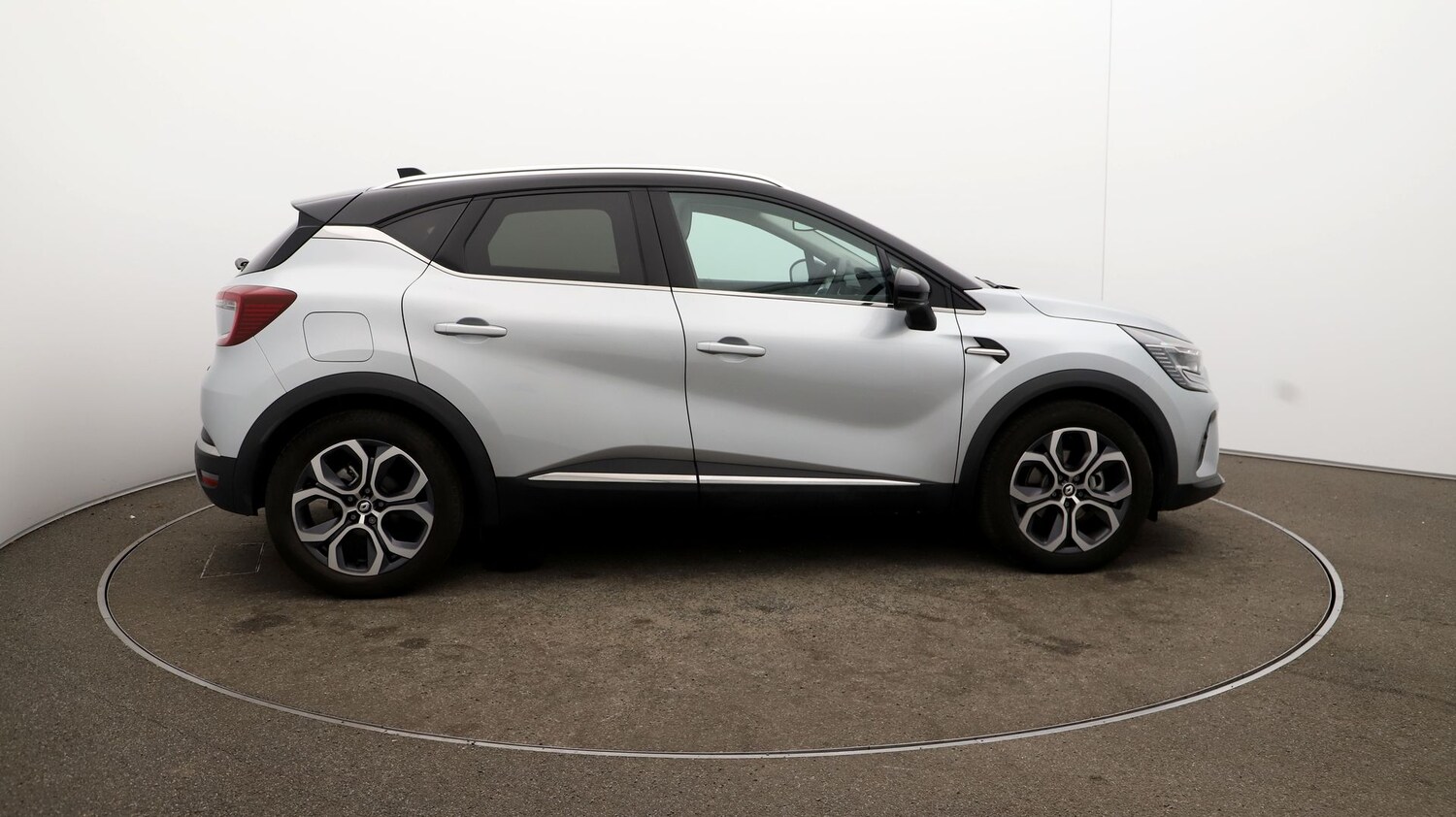 Used Renault Captur for sale - 76811129: Photo 42