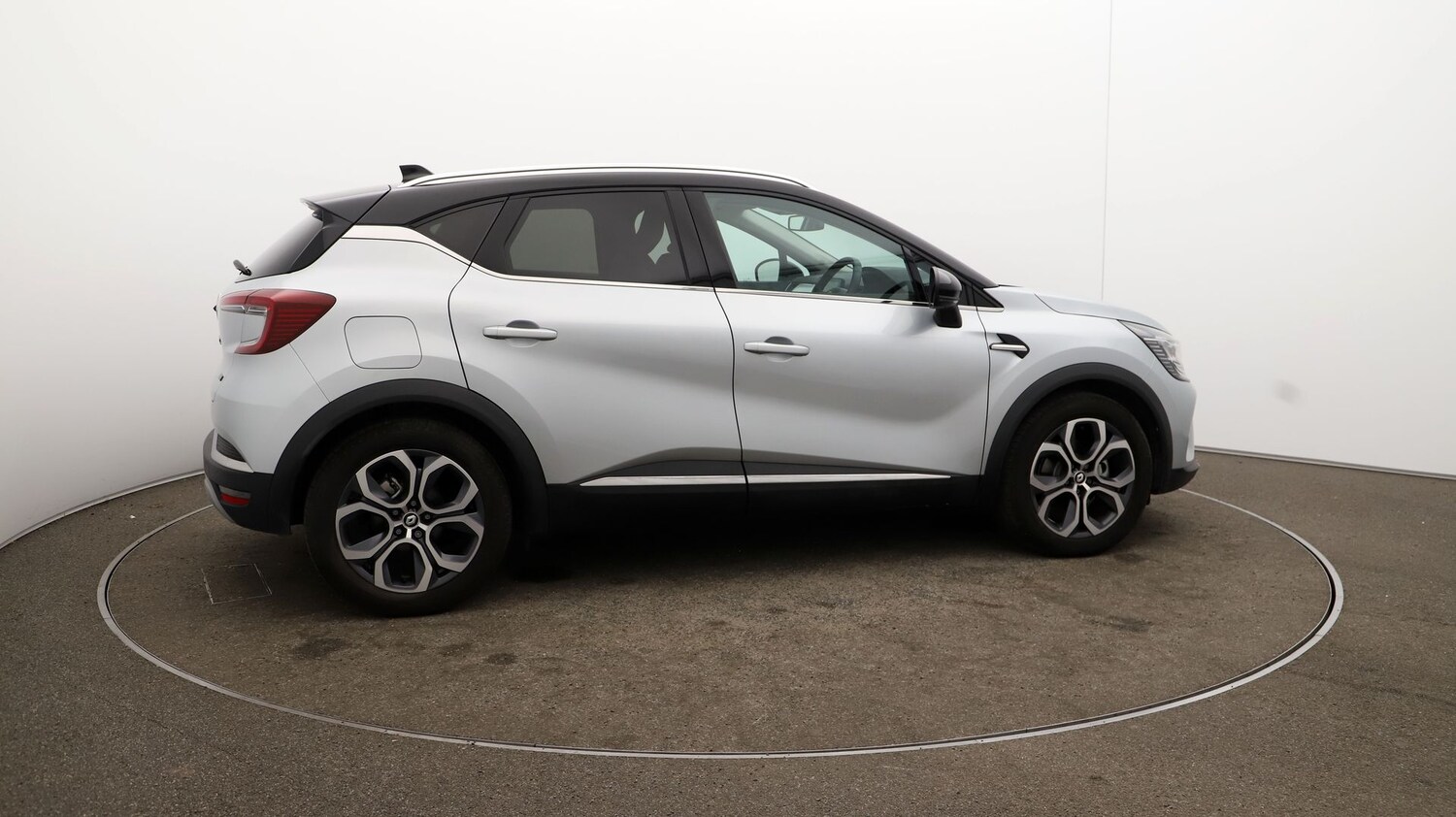 Used Renault Captur for sale - 76811129: Photo 43