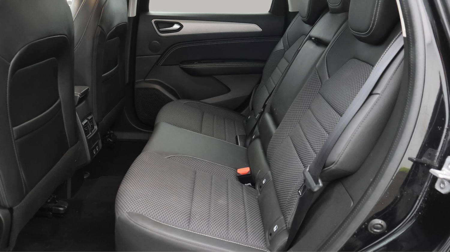 Used Renault Arkana 2023 for sale - 75809417: Photo 17