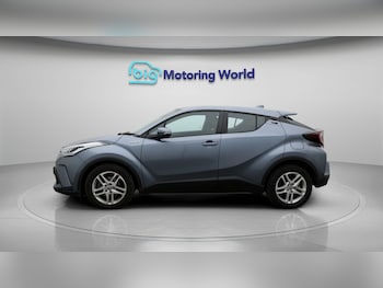 Used Toyota C-HR 2021 for sale - 77116455: Photo