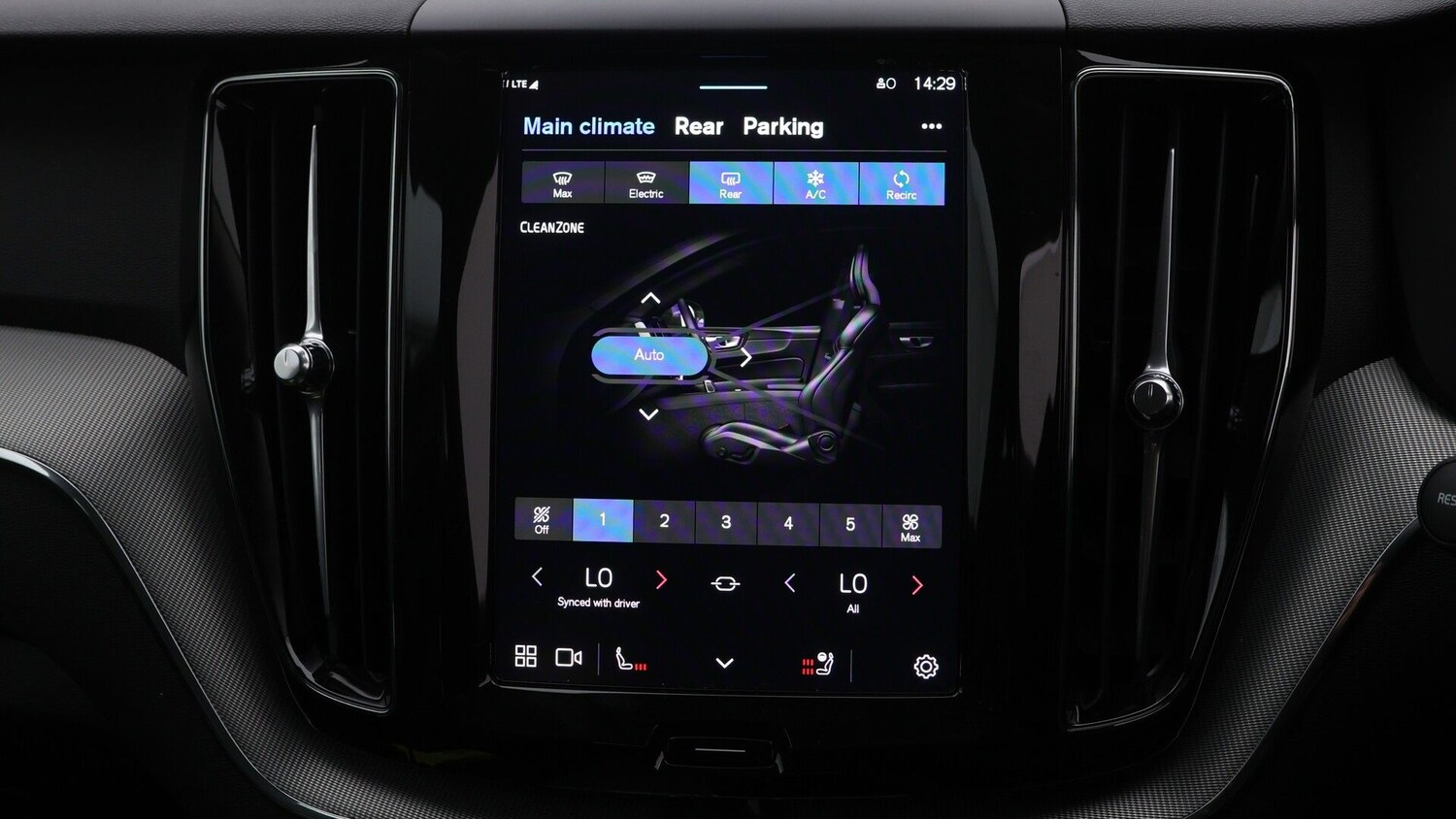 Used Volvo XC60 2025 for sale - 77931407: Photo 12