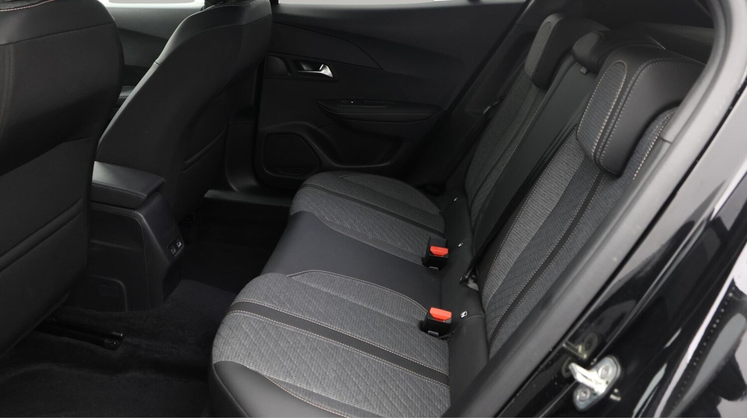Used Peugeot 2008 2024 for sale - 76259423: Photo 17