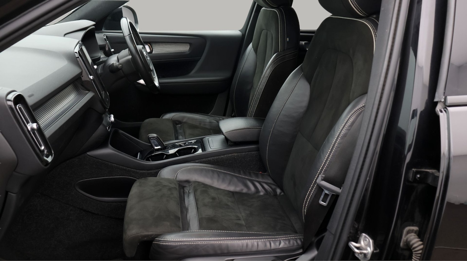 Used Volvo XC40 2020 for sale - 77465539: Photo 14