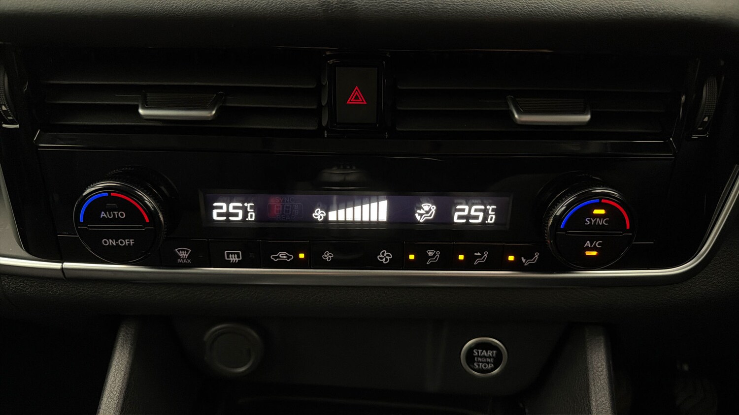 Used Nissan Qashqai for sale - 77864671: Photo 11