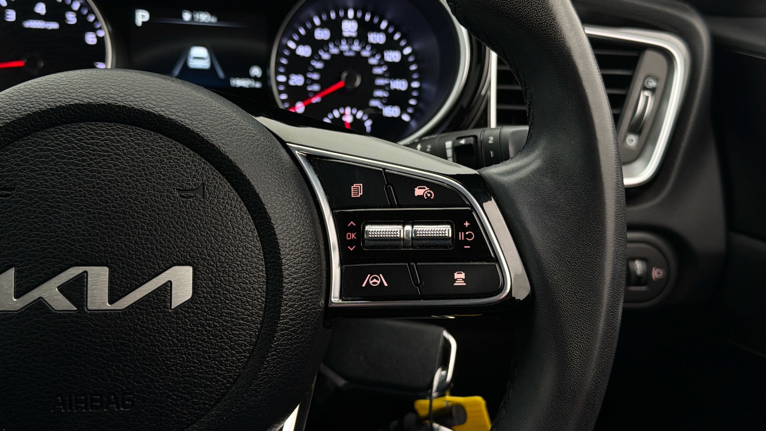 Used Kia Ceed 2023 for sale - 78162061: Photo 24