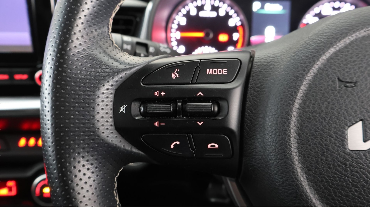 Used Kia Stonic 2021 for sale - 77619301: Photo 22