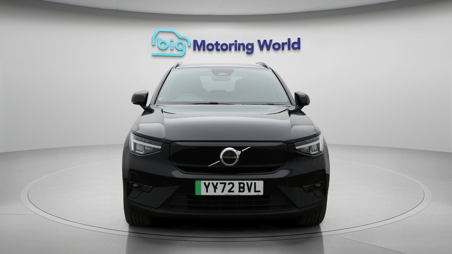 Used Volvo XC40 for sale - 77245579: Photo 2