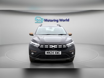 Used Dacia Sandero Stepway 2024 for sale - 77137401: Photo
