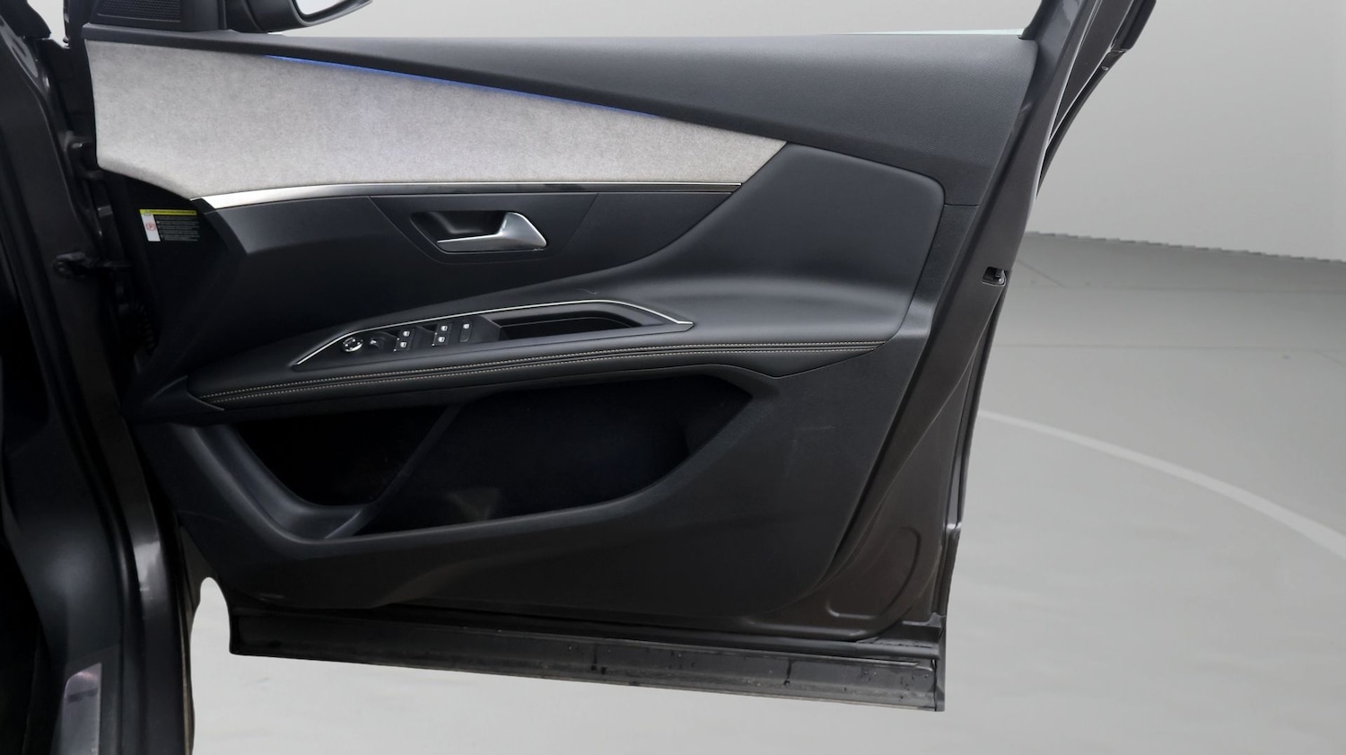 Used Peugeot 3008 2023 for sale - 77750160: Photo 15