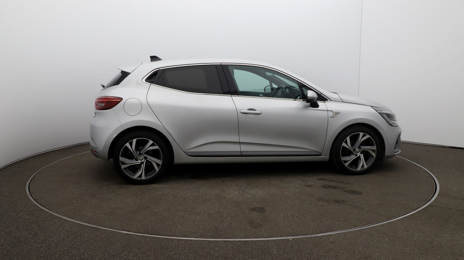 Used Renault Clio for sale - 76811873: Photo 42