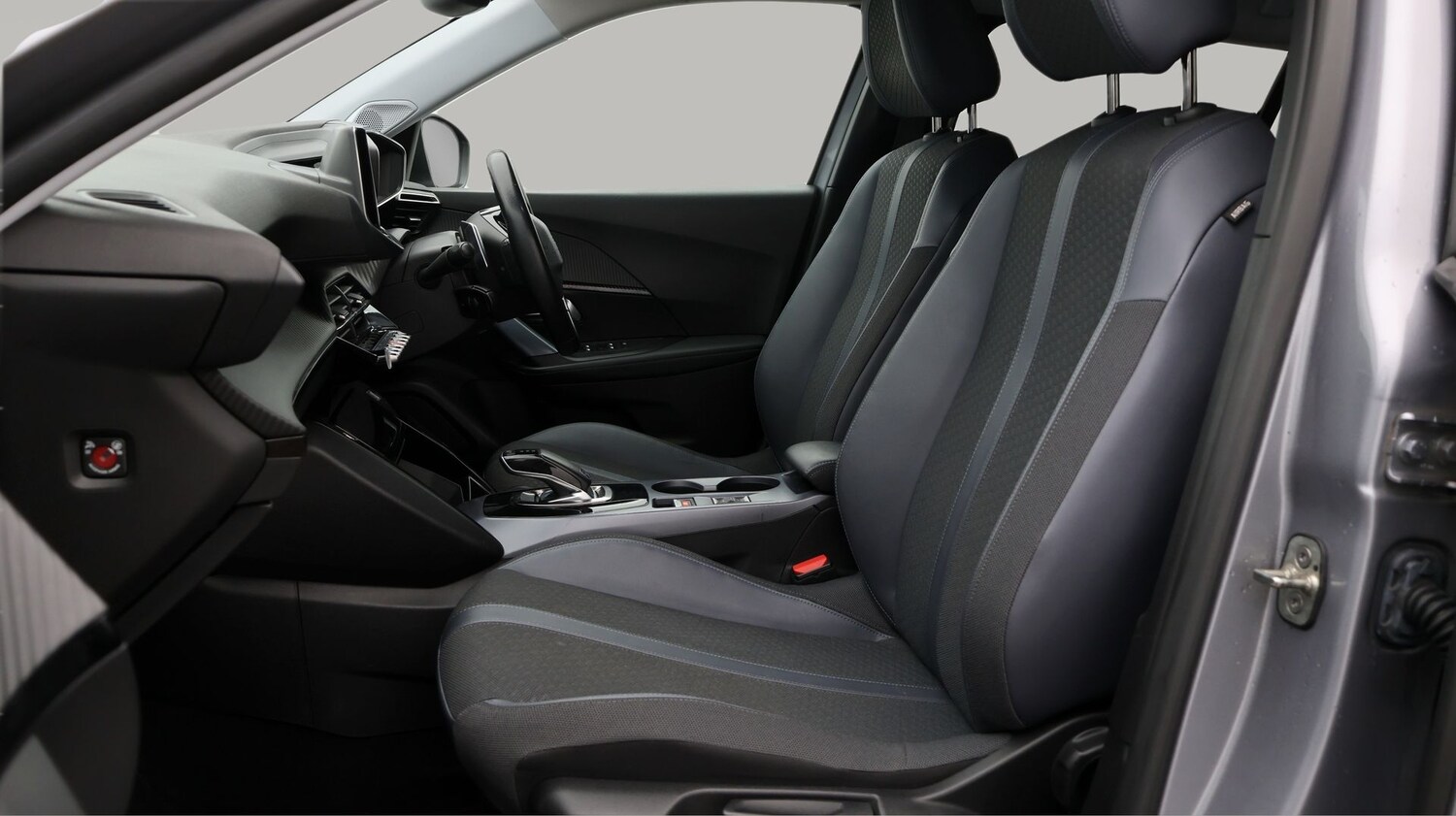 Used Peugeot 2008 2020 for sale - 77606307: Photo 14