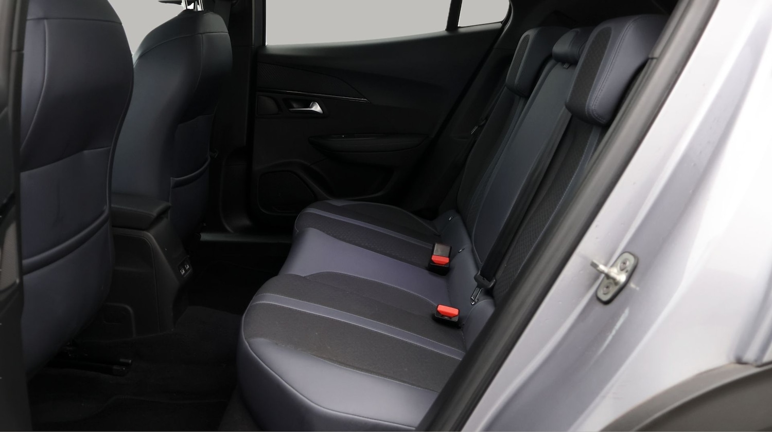 Used Peugeot 2008 2020 for sale - 77606307: Photo 16