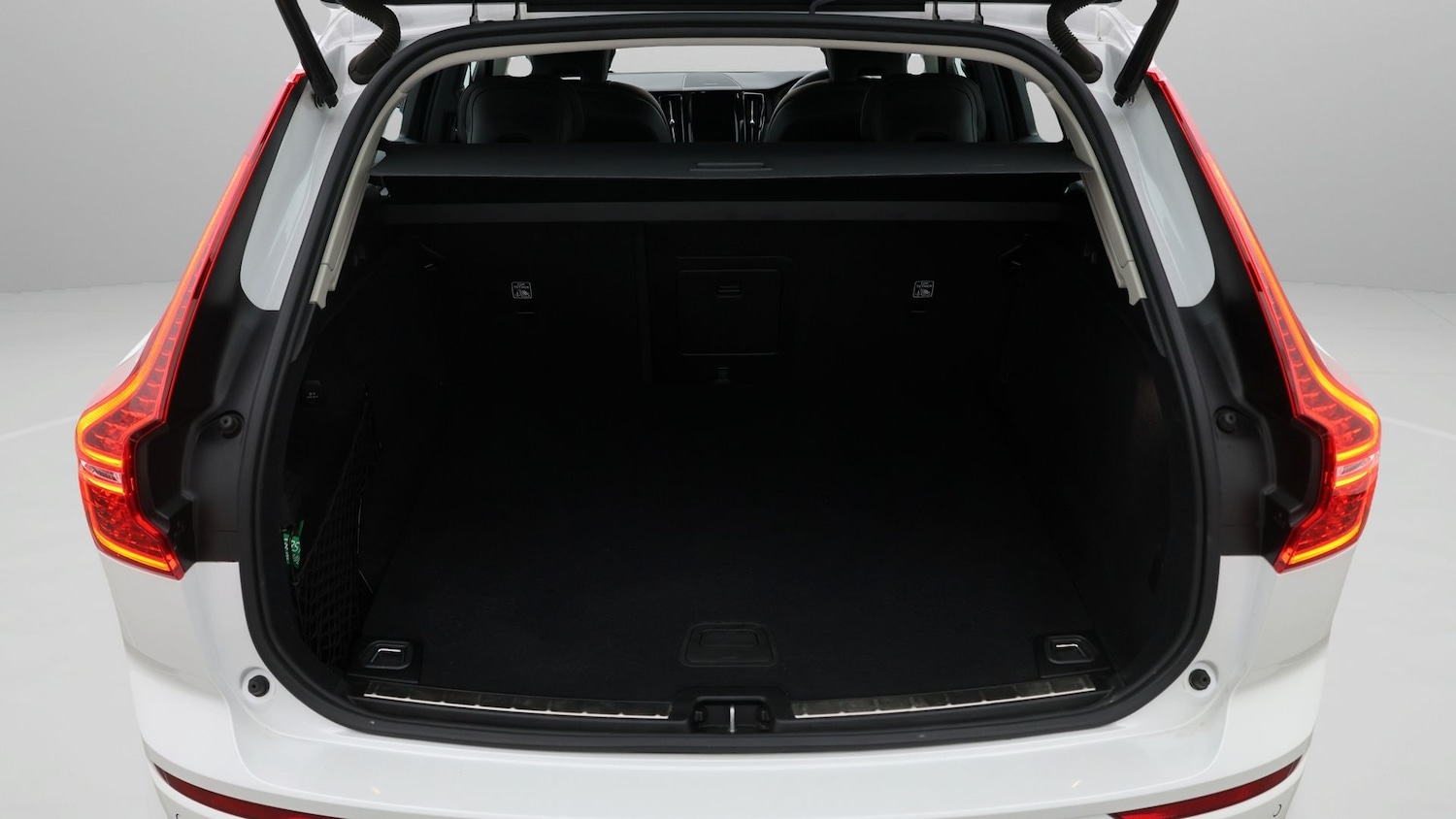 Used Volvo XC60 2025 for sale - 77580997: Photo 17