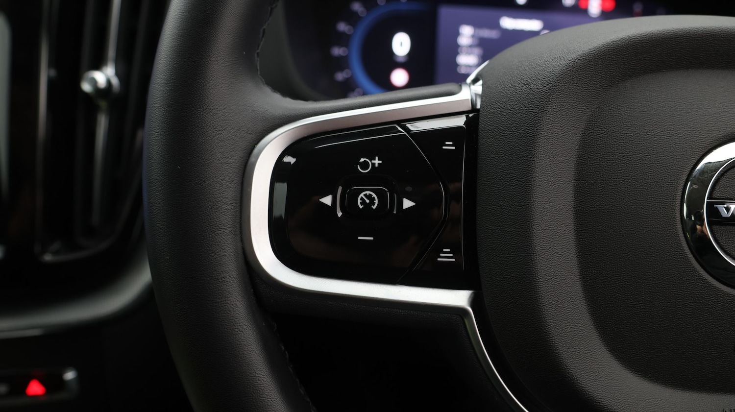 Used Volvo XC60 2025 for sale - 77580997: Photo 25