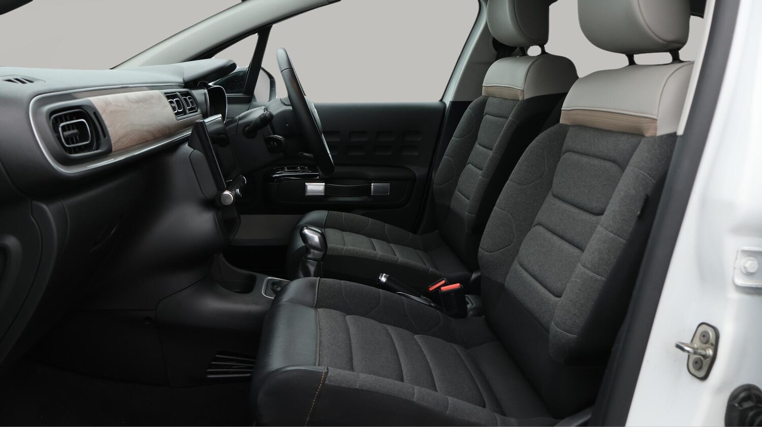 Used Citroen C3 2023 for sale - 76214274: Photo 15