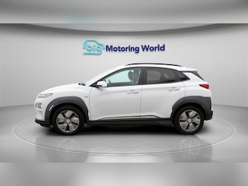 Used Hyundai KONA 2020 for sale - 77618700: Photo