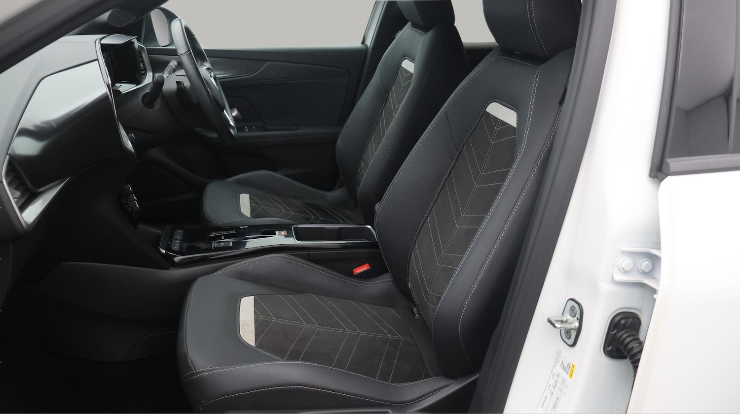 Used Vauxhall Mokka 2023 for sale - 76572507: Photo 15