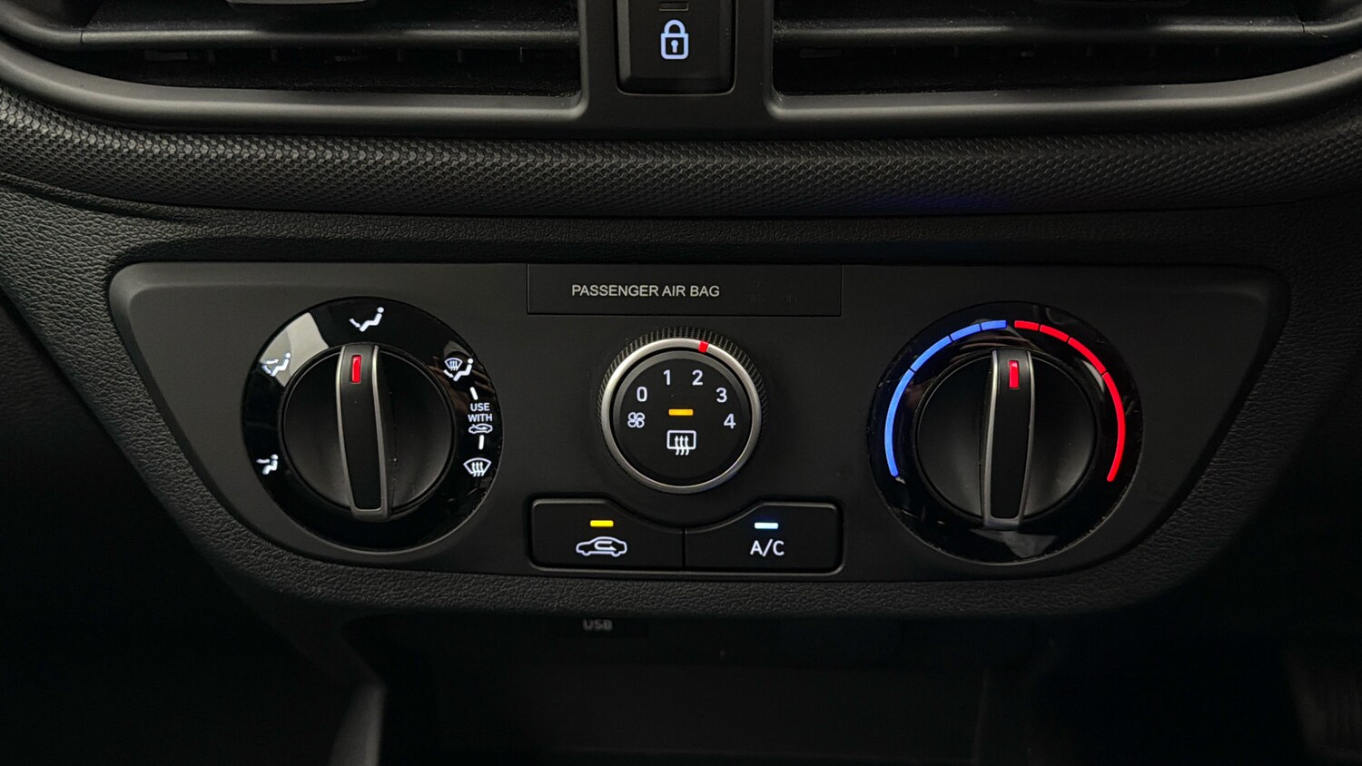 Used Hyundai i10 2023 for sale - 78011452: Photo 11