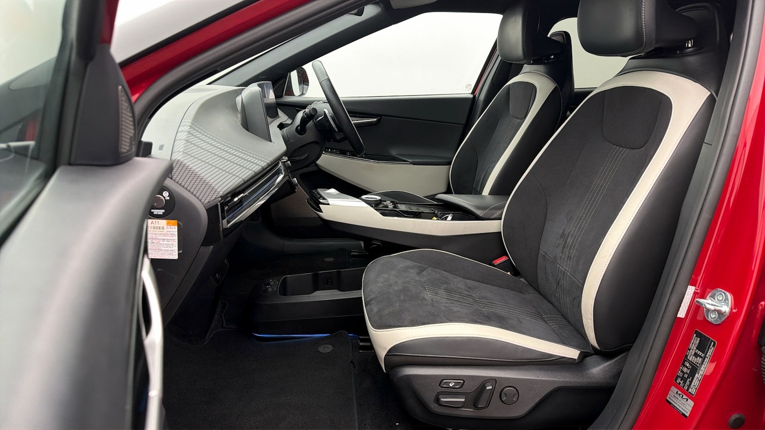 Used Kia EV6 2023 for sale - 77919168: Photo 13