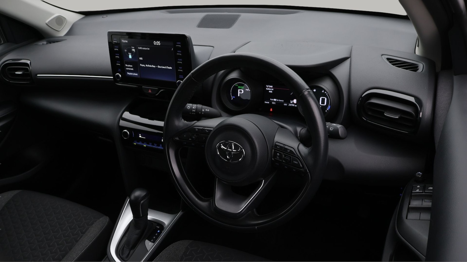 Used Toyota Yaris Cross 2022 for sale - 77536187: Photo 9