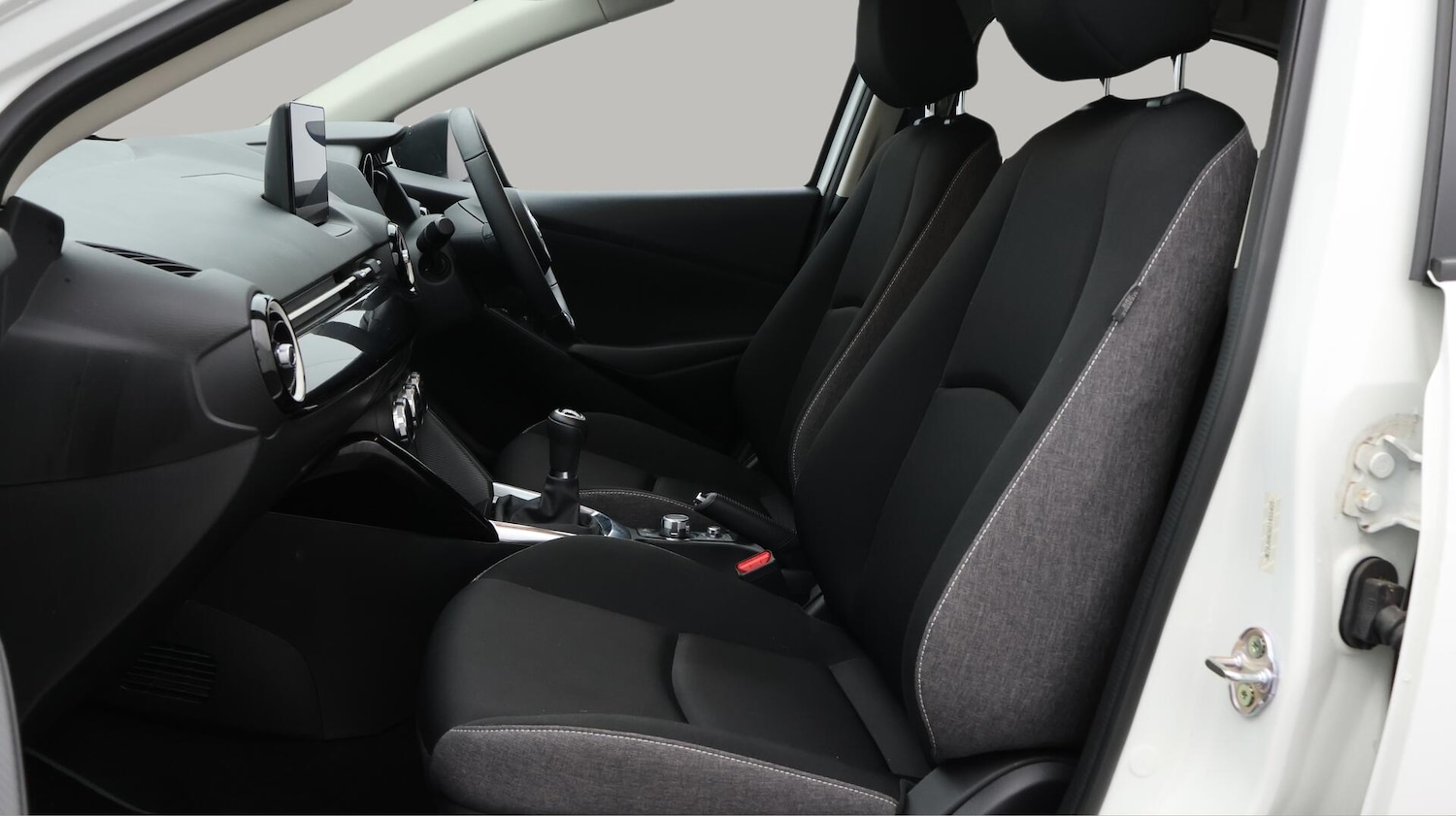 Used Mazda Mazda2 2023 for sale - 76371156: Photo 15