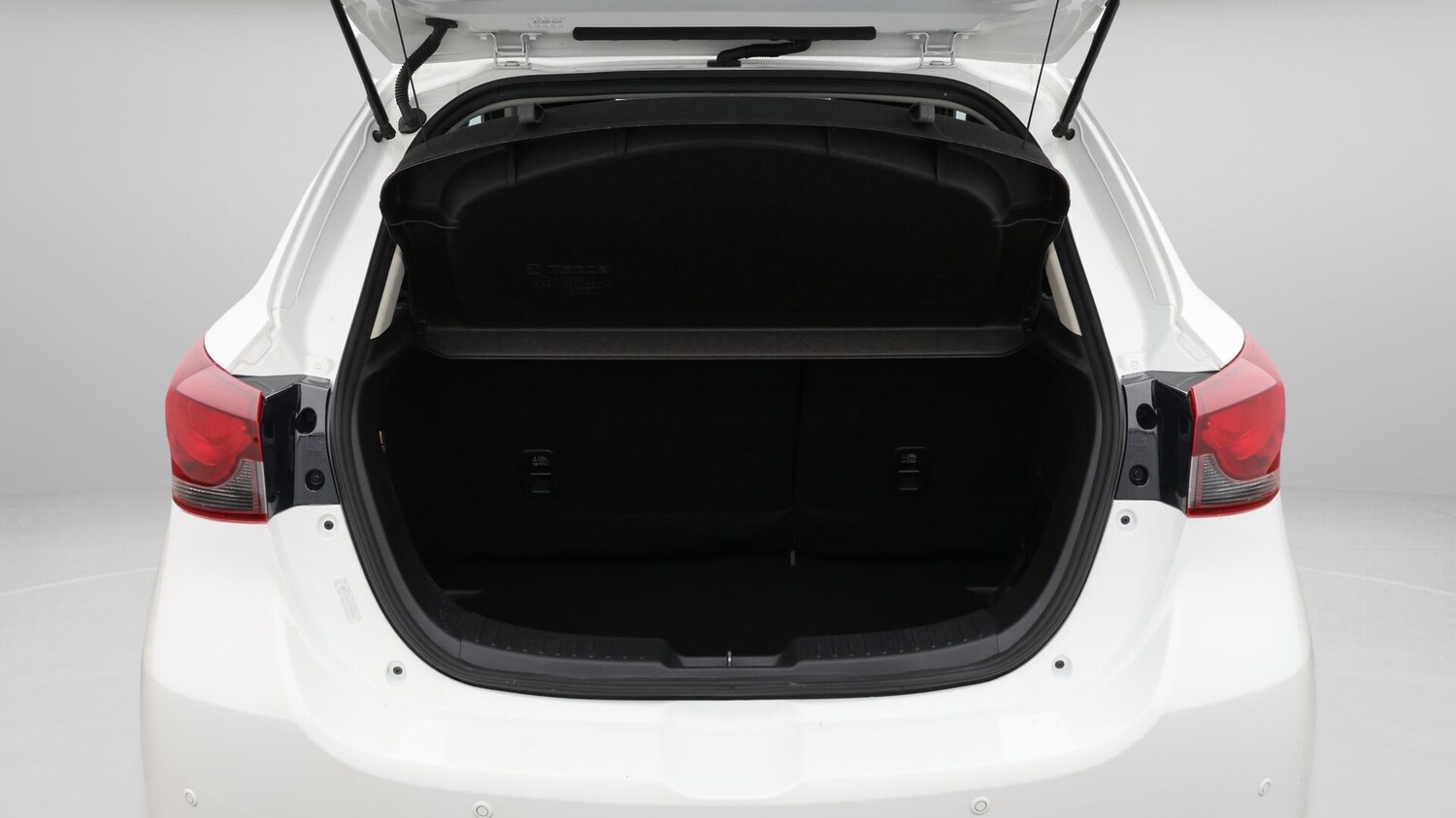 Used Mazda Mazda2 2023 for sale - 76371156: Photo 18