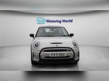 Used MINI Hatch 2021 for sale - 75965509: Photo