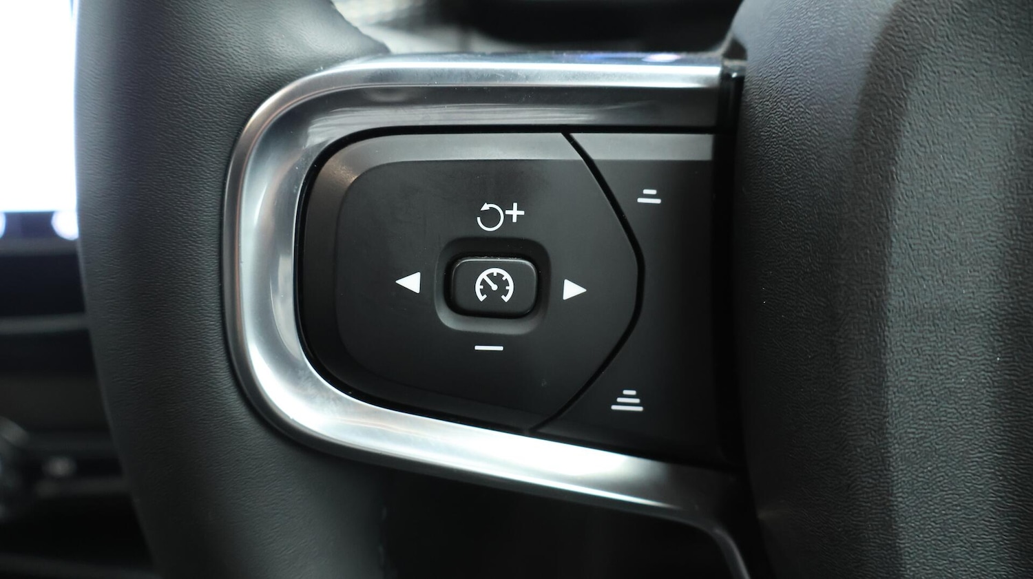 Used Volvo XC40 2021 for sale - 76001630: Photo 25