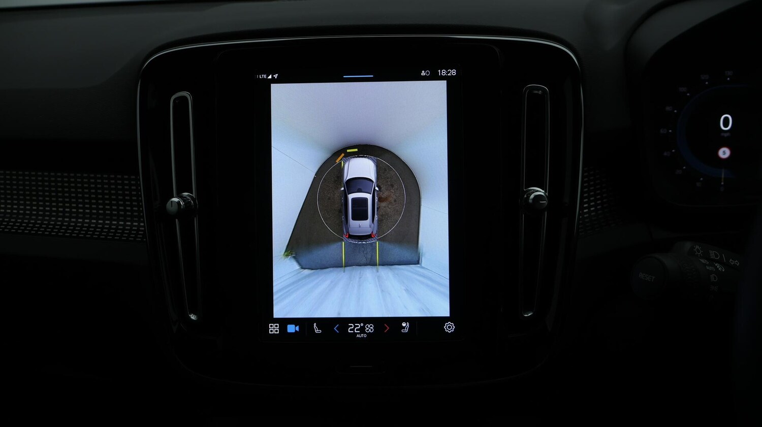 Used Volvo XC40 2021 for sale - 76001630: Photo 27