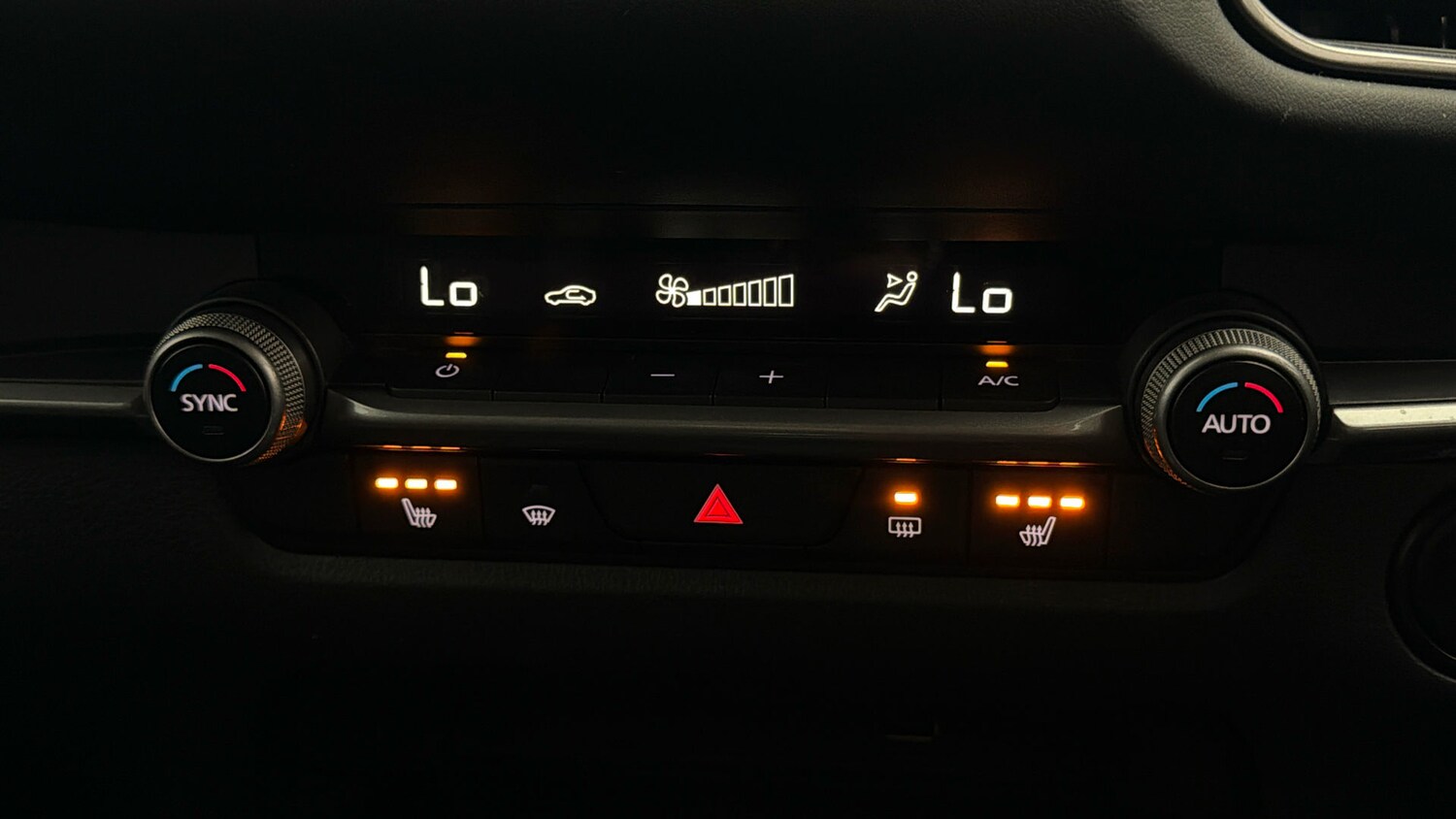 Used Mazda CX-30 for sale - 77963713: Photo 11