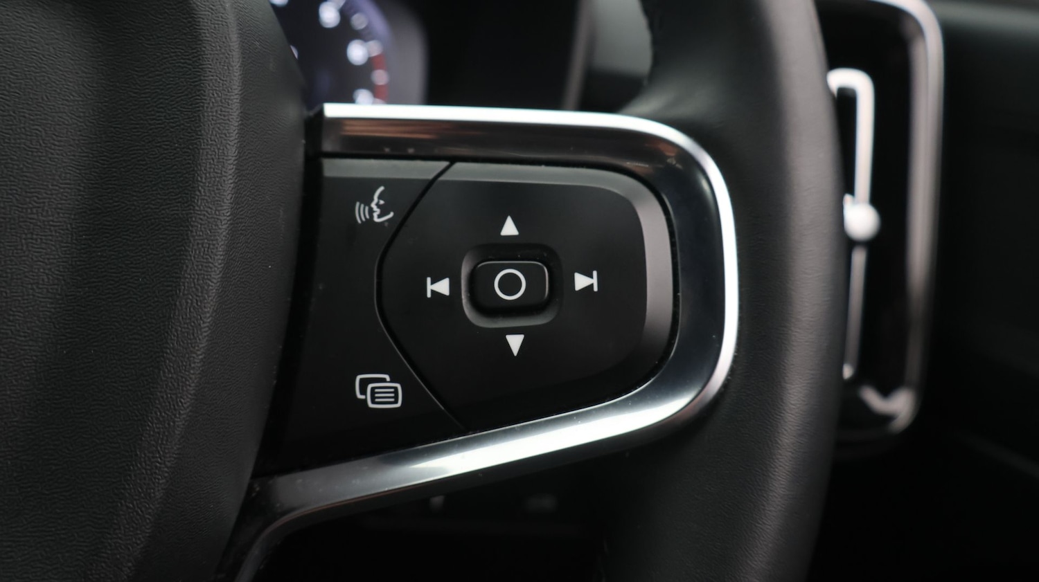 Used Volvo XC40 2022 for sale - 77339545: Photo 23