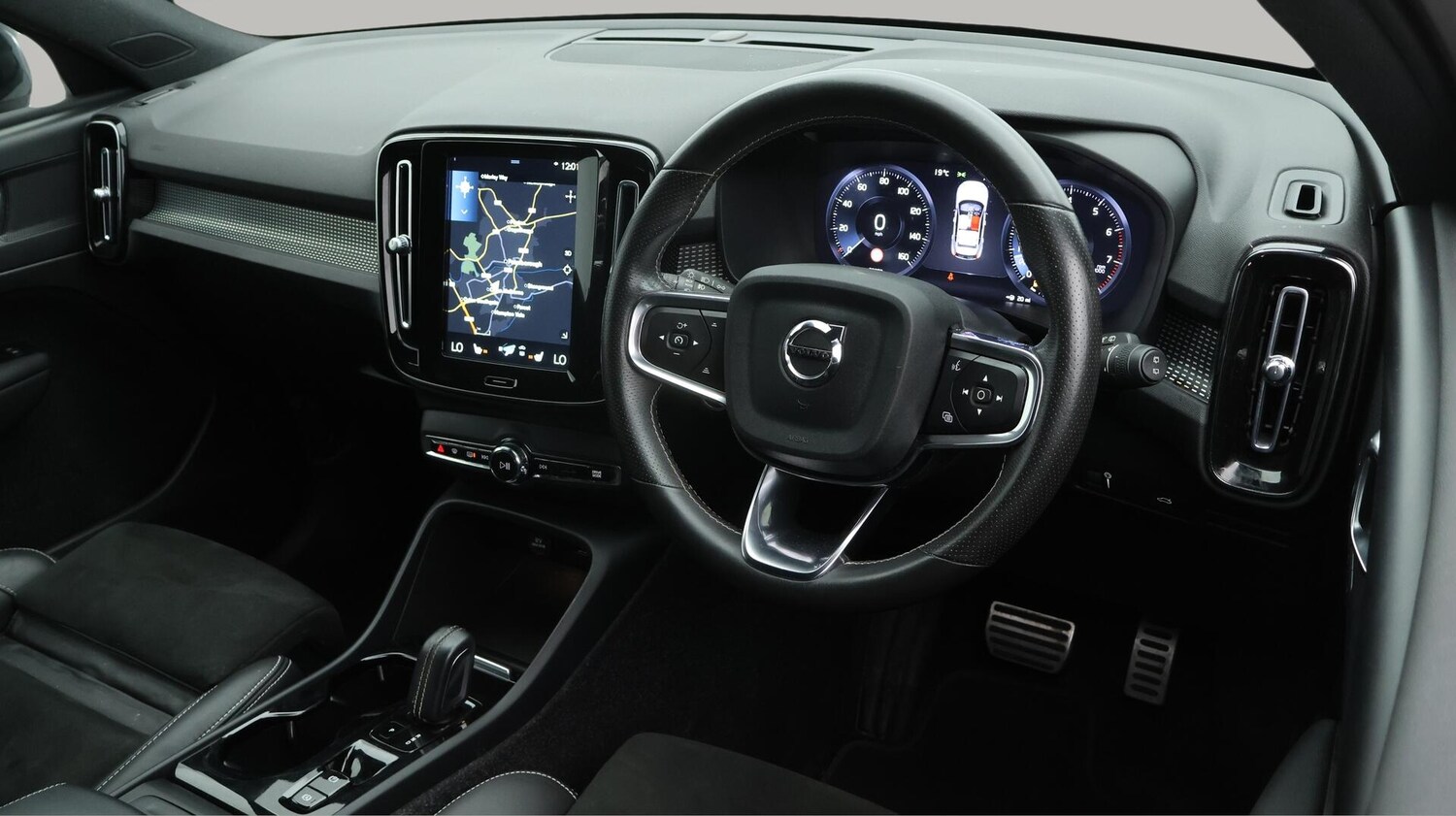 Used Volvo XC40 2021 for sale - 76085219: Photo 10