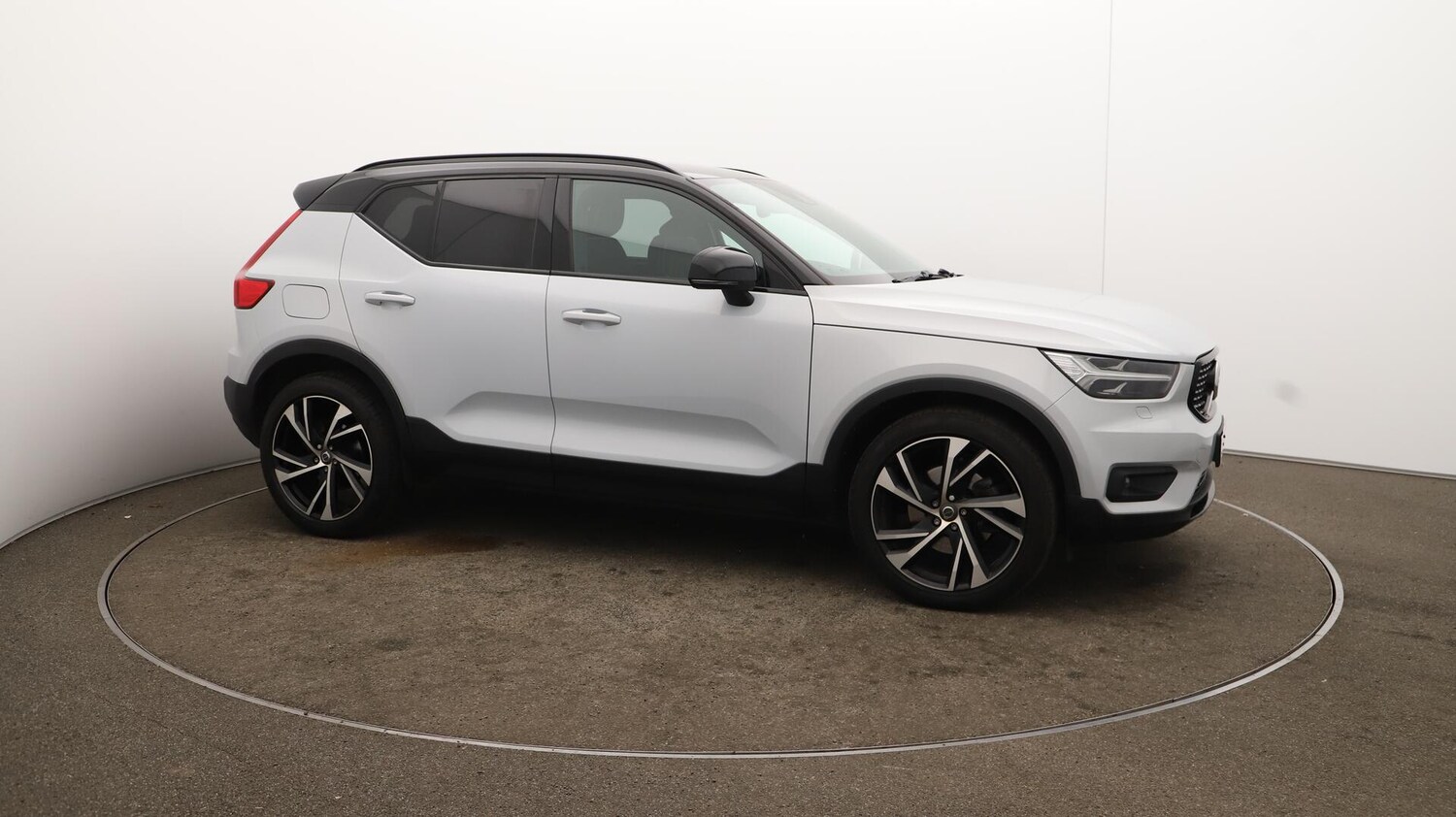 Used Volvo XC40 2021 for sale - 76085219: Photo 47