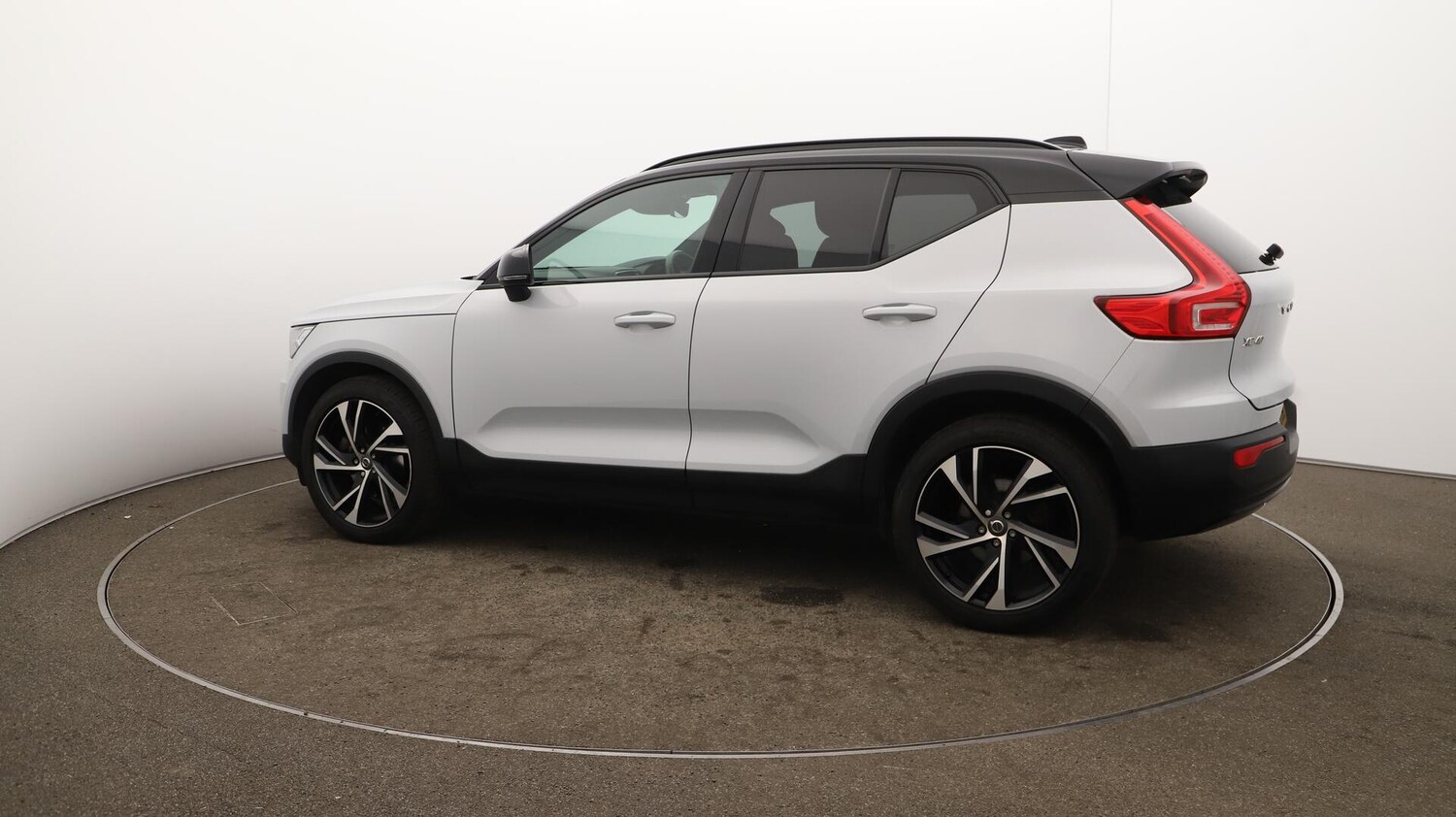 Used Volvo XC40 2021 for sale - 76085219: Photo 48