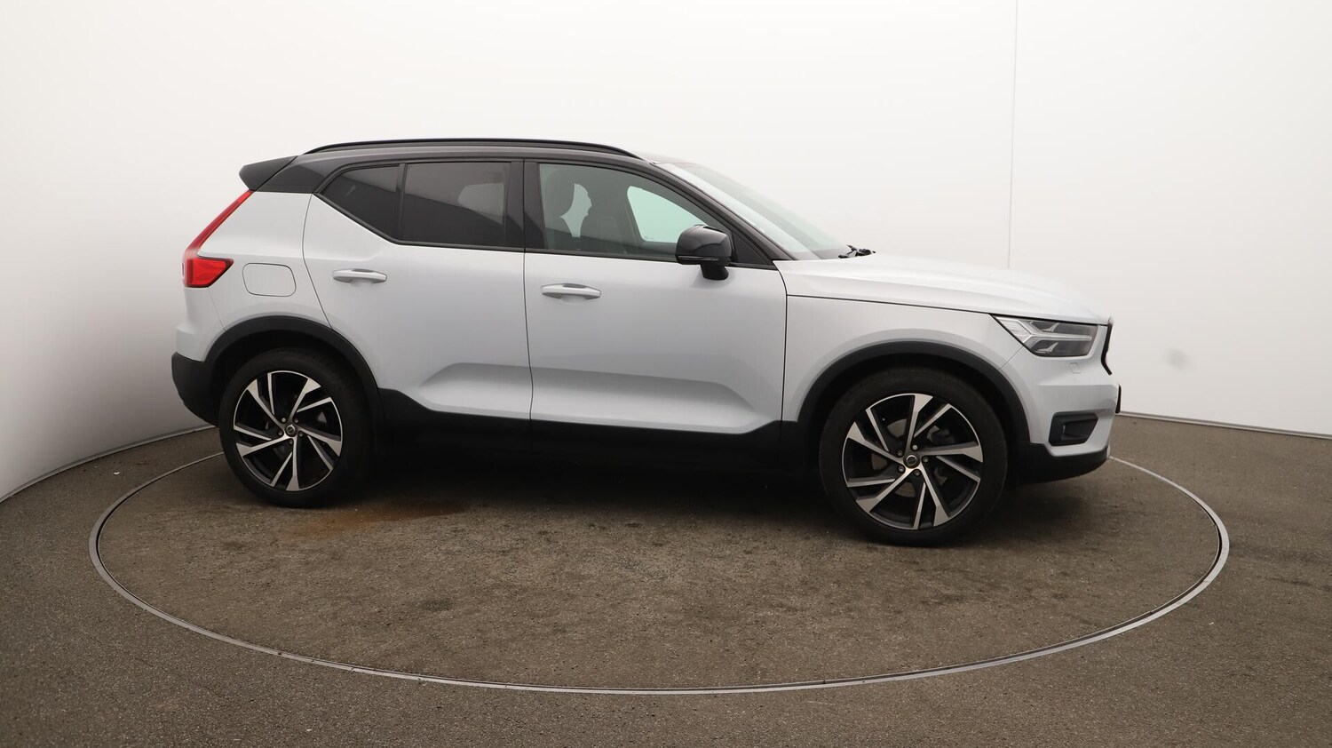 Used Volvo XC40 2021 for sale - 76085219: Photo 49