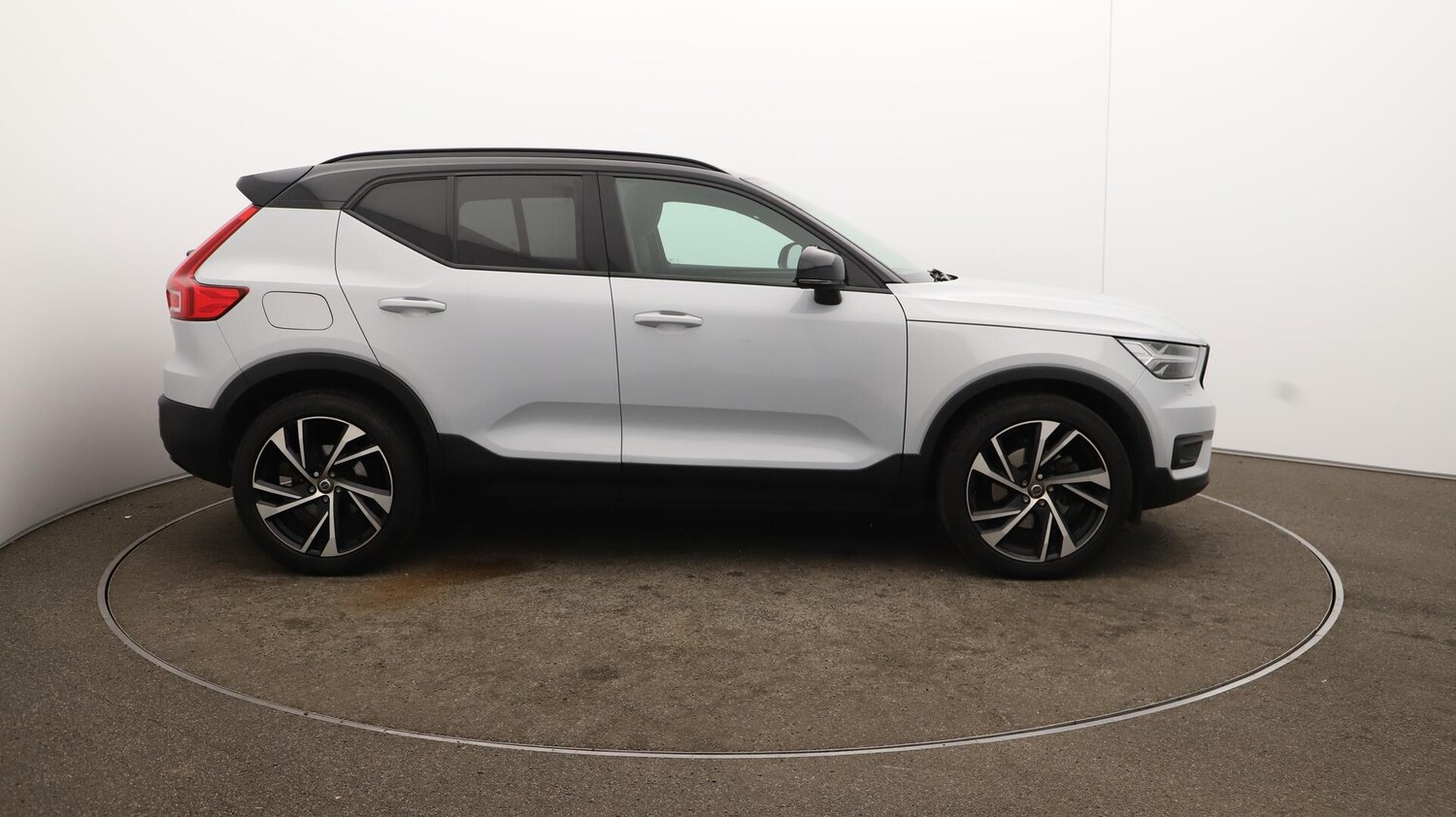 Used Volvo XC40 2021 for sale - 76085219: Photo 50