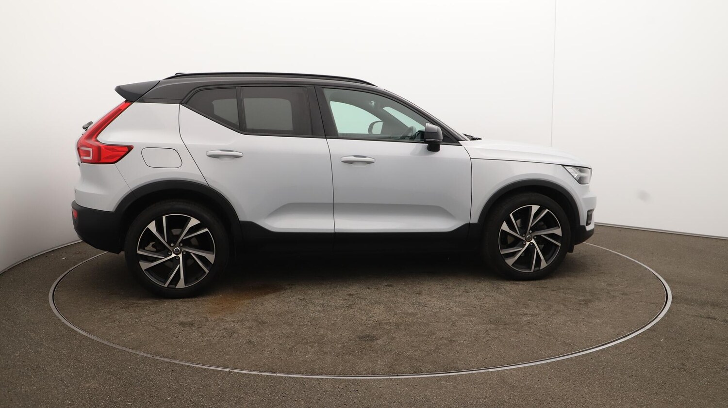 Used Volvo XC40 2021 for sale - 76085219: Photo 51