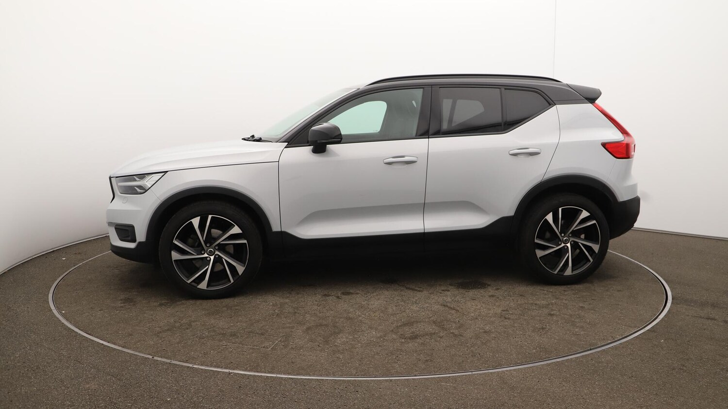Used Volvo XC40 2021 for sale - 76085219: Photo 66